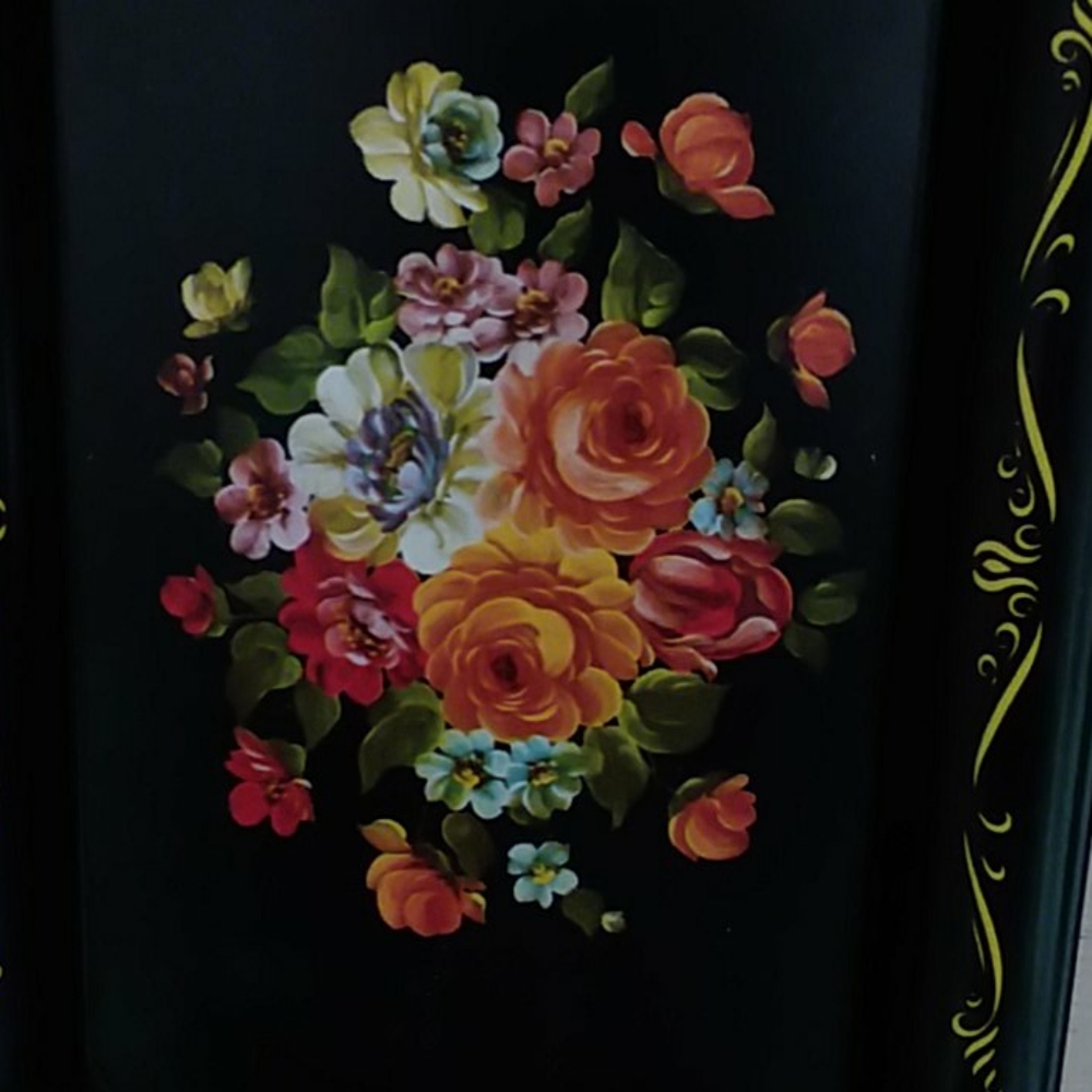 Eight vintage handpainted toleware trays - Picture 3 of 8